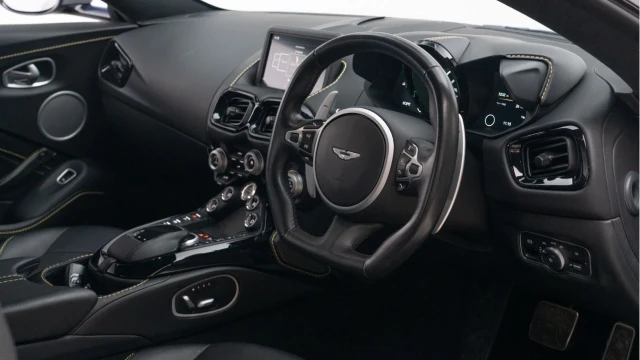 Aston Martin Vantage (69 Reg) 4.0 V8 Vantage Image 2