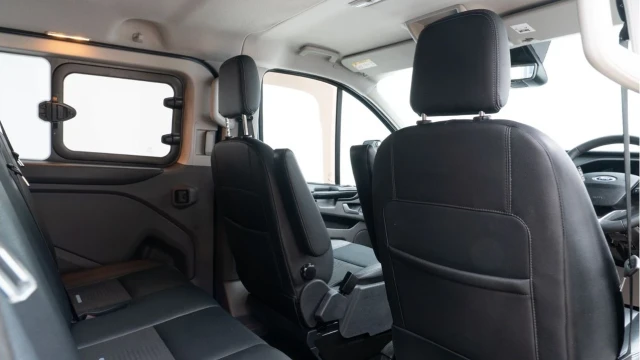 Ford Transit Custom (72 Reg) 320 2.0 Ecoblue Active (5 Seat) Image 5