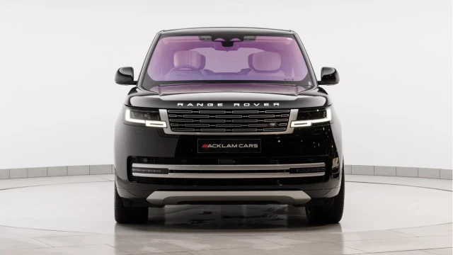 Land Rover Range Rover (22 Reg) 4.4 V8 P530 First Edition Image 6