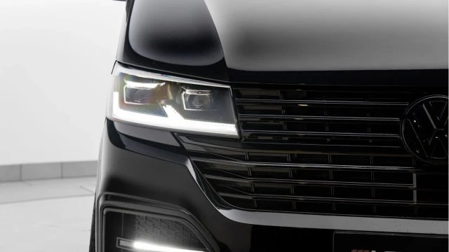 Volkswagen Transporter (23 Reg) T32 2.0BiTDI Highline DSG (5 Seat) (URBAN) (+VAT) Image 5