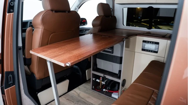 Volkswagen Transporter (22 Reg) T32 2.0 BiTDI Highline DSG (Camper) Image 5