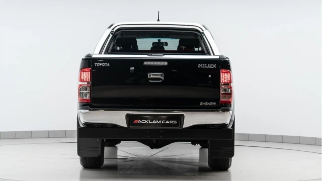 Toyota Hi-Lux (15 Reg) 3.0 D-4D Invincible X Image 5
