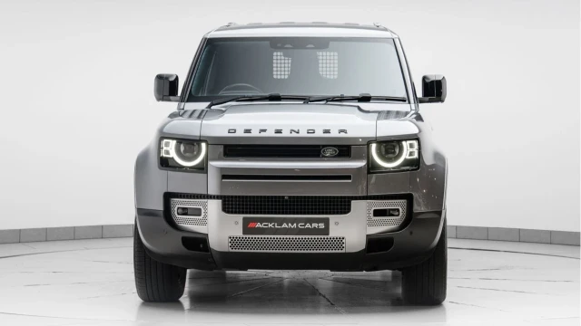 Land Rover Defender (21 Reg) 110 3.0 D250 SE Hard Top Commercial (3 Seat) (+VAT) Image 5
