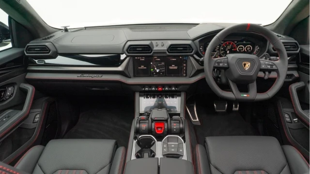 Lamborghini Urus (75 Reg) 4.0 V8 SE Hybrid Image 2