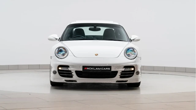 Porsche 911 (60 Reg) 3.8 Turbo Coupe (997) Image 5
