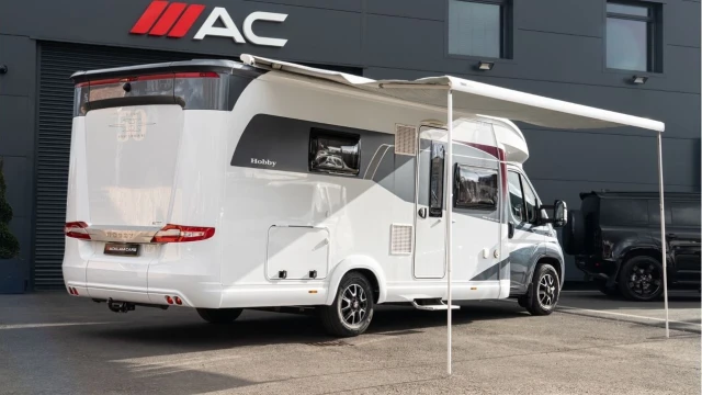 Hobby Optima  (17 Reg) De Luxe T75 HF 2.3D (4 Berth) Image 2