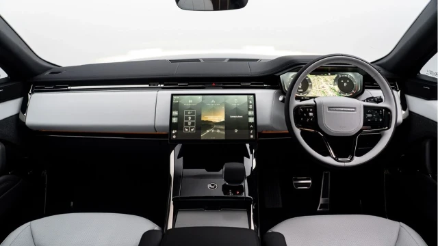 Land Rover Range Rover Sport (75 Reg) 3.0 D300 Dynamic SE (VAT Q) Image 2