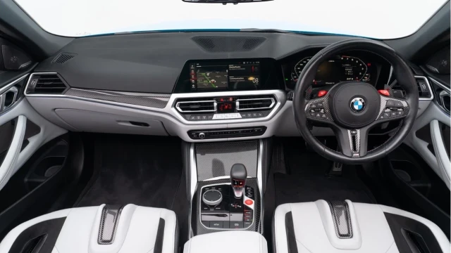 BMW M4 (23 Reg) 3.0 Competition M xDrive Convertible (Ultimate) (VAT Q) Image 2