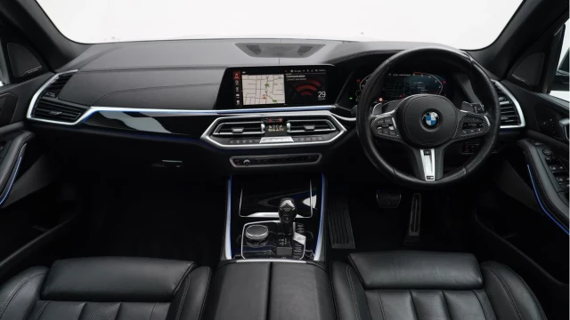 BMW X5 (21 Reg) 3.0 M50D Image 2
