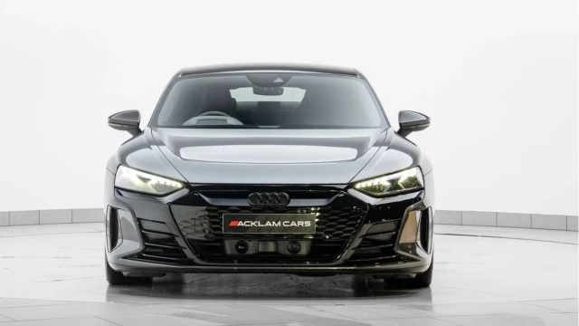 Audi RS e-tron (72 Reg) Carbon Black Image 4