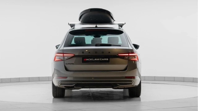 Škoda SUPERB (73 Reg) 2.0TDI Sportline Plus DSG Estate Image 5