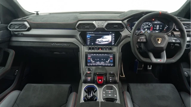 Lamborghini Urus (23 Reg) 4.0 V8 Performante Image 2