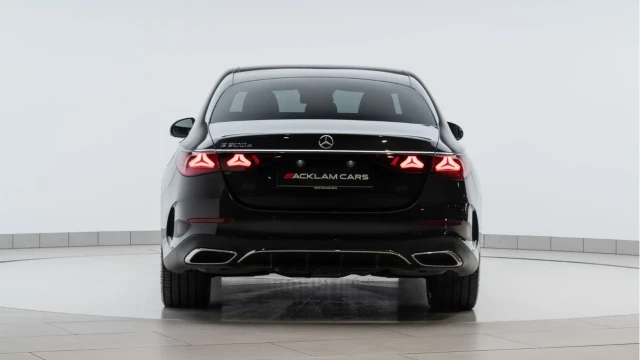Mercedes-Benz E Class (74 Reg) E300e 2.0 AMG Line Premium Plus Hybrid Image 5
