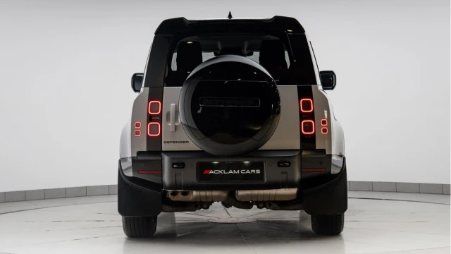 Land Rover Defender (75 Reg) 90 3.0 D250 X-Dynamic SE Image 7