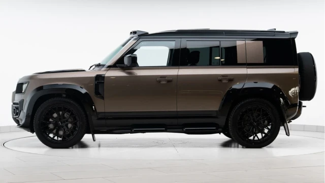 Land Rover Defender (25 Reg) 110 3.0 D350 X-Dynamic HSE (7 Seat) (Bespoke) Image 4