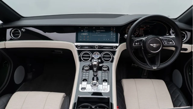 Bentley Continental (21 Reg) GT 4.0 V8 Convertible (Mulliner) Image 2
