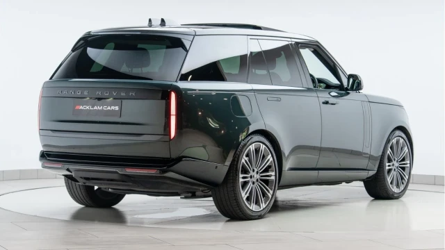 Land Rover Range Rover (24 Reg) 3.0 D300 SE (Shadow Pack) Image 6