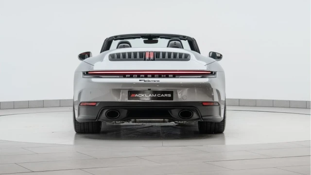 Porsche 911 (25 Reg) 3.0 Carrera PDK Convertible (992.2) Image 7