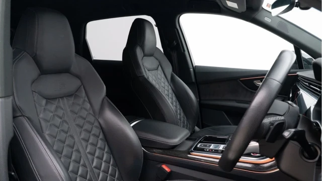 Audi SQ7 (22 Reg) 4.0TFSI V8 Black Edition Quattro Image 3