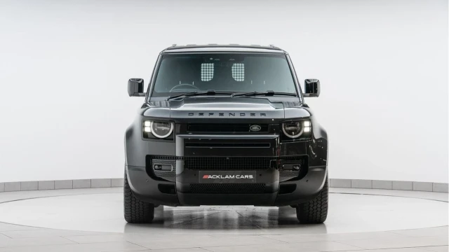Land Rover Defender 90 (24 Reg) 90 3.0 D250 Hard Top Commercial (3 Seat) (+VAT) Image 8