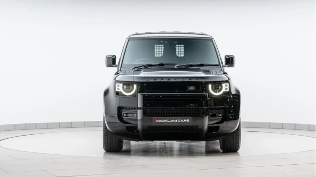 Land Rover Defender (25 Reg) 110 3.0 D350 X-Dynamic HSE Hard Top Commercial (3 Seat) (+VAT) Image 8