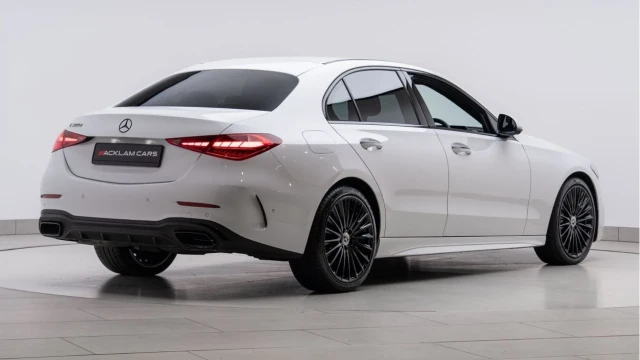 Mercedes-Benz C Class (73 Reg) C300 2.0D AMG Line Premium Image 5
