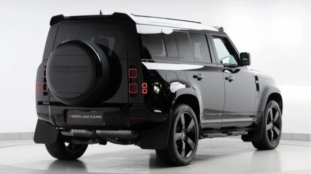 Land Rover Defender (25 Reg) 110 3.0 D250 S (Bespoke) Image 5