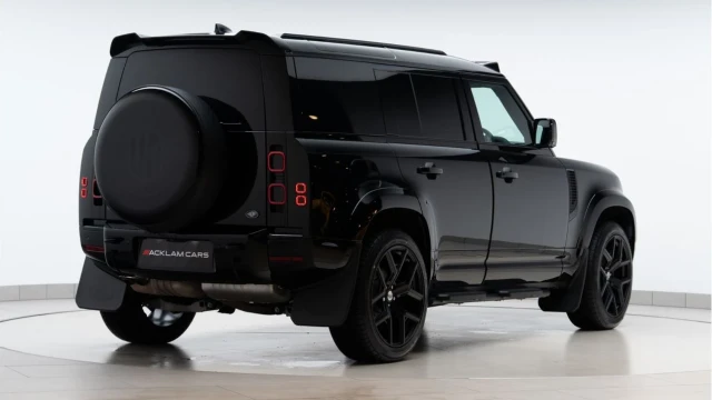 Land Rover Defender (74 Reg) 110 3.0 D250 X-Dynamic SE Hard Top Commercial (3 Seat) (Bespoke URBAN) (+VAT) Image 7