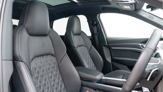 Audi SQ8 E-Tron (73 Reg) Vorsprung Sportback Quattro Image 3