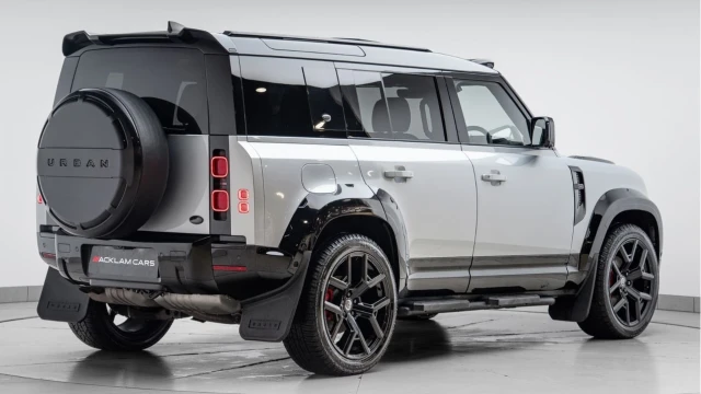 Land Rover Defender (72 Reg) 110 3.0 D250 SE (Bespoke) Image 6
