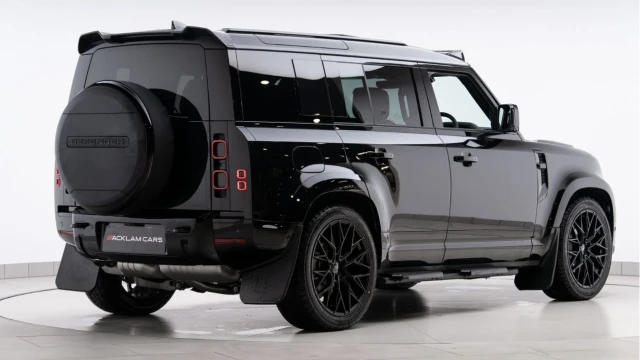 Land Rover Defender (74 Reg) 110 3.0 D350 X-Dynamic HSE (7 Seat) (Bespoke) (VAT Q) Image 6