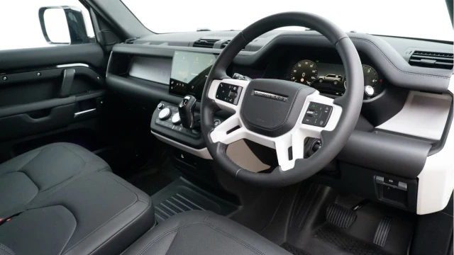 Land Rover Defender (25 Reg) 110 3.0 D350 X-Dynamic HSE Hard Top Commercial (3 Seat) (+VAT) Image 2