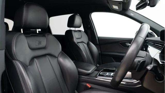 Audi Q7 (20 Reg) 3.0 50TDI S-Line Black Edition Quattro Image 3