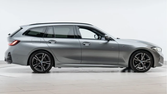 BMW 3 Series (72 Reg) 320i M Sport Touring (Facelift) Image 7