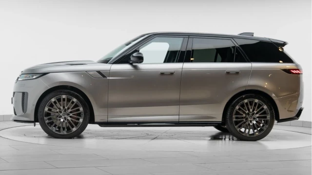 Land Rover Range Rover Sport (74 Reg) 4.4 V8 P635 SV Edition One (VAT Q) Image 4