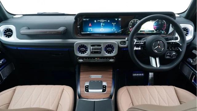 Mercedes-Benz G Class (25 Reg) G450 3.0D AMG Line Premium Plus (MANUFAKTUR) Image 2