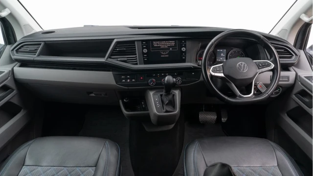 Volkswagen Transporter (21 Reg) T32 2.0 Bi-TDI Highline Kombi 4Motion (+VAT) Image 2