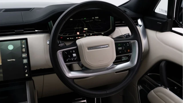 Land Rover Range Rover (24 Reg) 3.0 D350 SE (Shadow Pack) Image 4