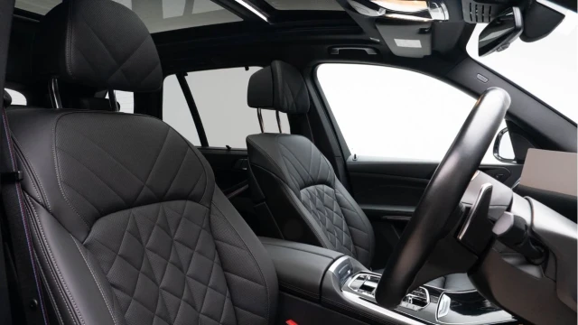BMW X5 (73 Reg) 3.0 30D M Sport xDrive (7 Seat) Image 3