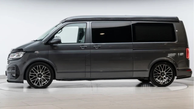 Volkswagen Transporter (72 Reg) T30 2.0TDI Highline DSG LWB (4 Berth Camper) Image 2