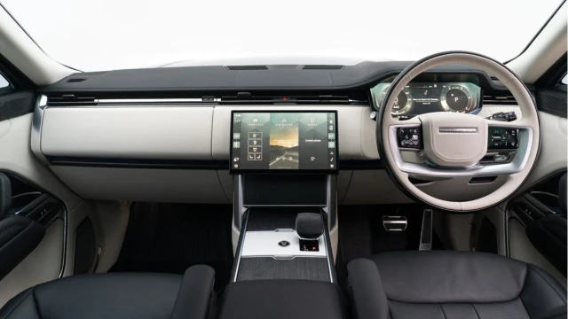 Land Rover Range Rover (25 Reg) 3.0 D350 Autobiography (VAT Q) Image 2
