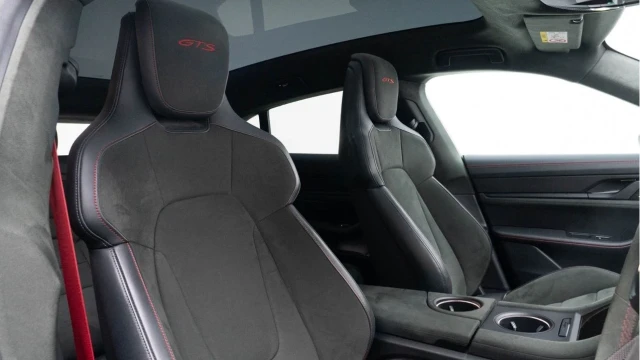 Porsche Taycan (73 Reg) GTS Sport Turismo Image 3