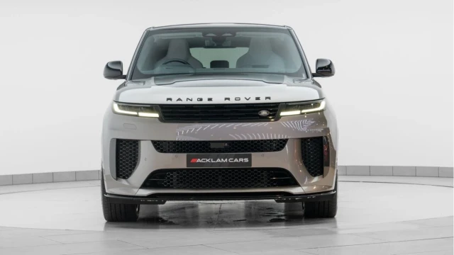 Land Rover Range Rover Sport (74 Reg) 4.4 V8 P635 SV Edition One (VAT Q) Image 7