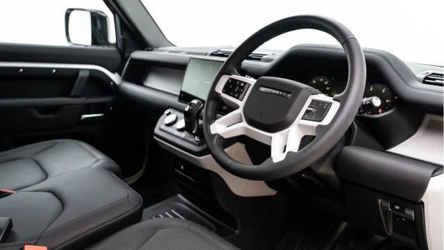 Land Rover Defender (74 Reg) 90 3.0 D250 S Hard Top Commercial (3 Seat) (Bespoke) (+VAT) Image 2