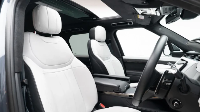 Land Rover Range Rover Sport (73 Reg) 3.0 P460e Autobiography Hybrid (Black Pack) Image 3