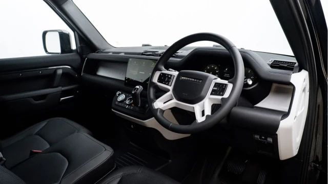 Land Rover Defender (75 Reg) 90 3.0 D250 S Hard Top Commercial (3 Seat) (+VAT) Image 2