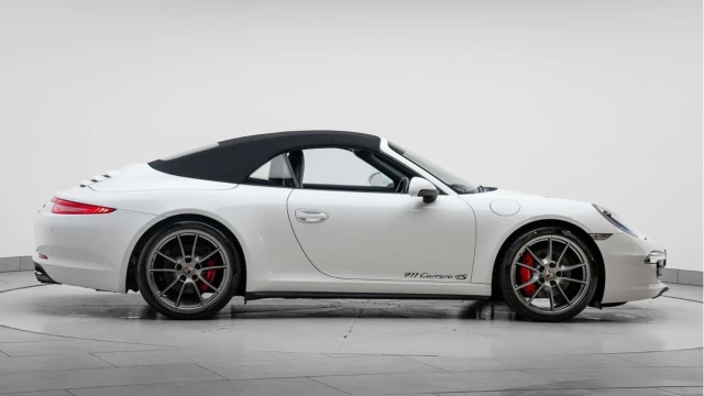 Porsche 911 (64 Reg) 3.8 Carrera 4 S PDK Convertible Image 7