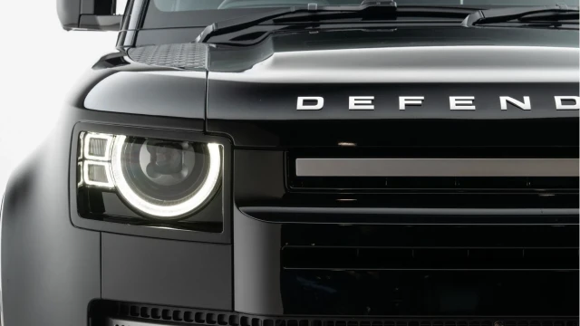 Land Rover Defender (25 Reg) 110 3.0 D250 S (7 Seat) Image 6