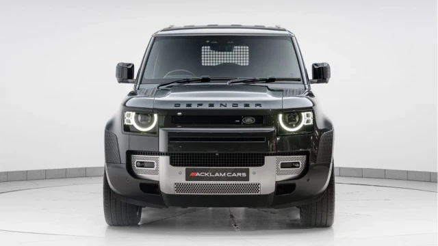 Land Rover Defender (72 Reg) 110 3.0 D250 HSE Hard Top Commercial (No VAT) Image 5