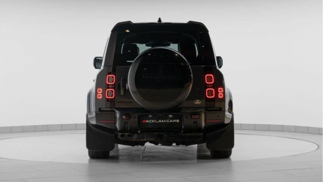 Land Rover Defender (71 Reg) 110 3.0 D300 X (Bespoke) Image 5